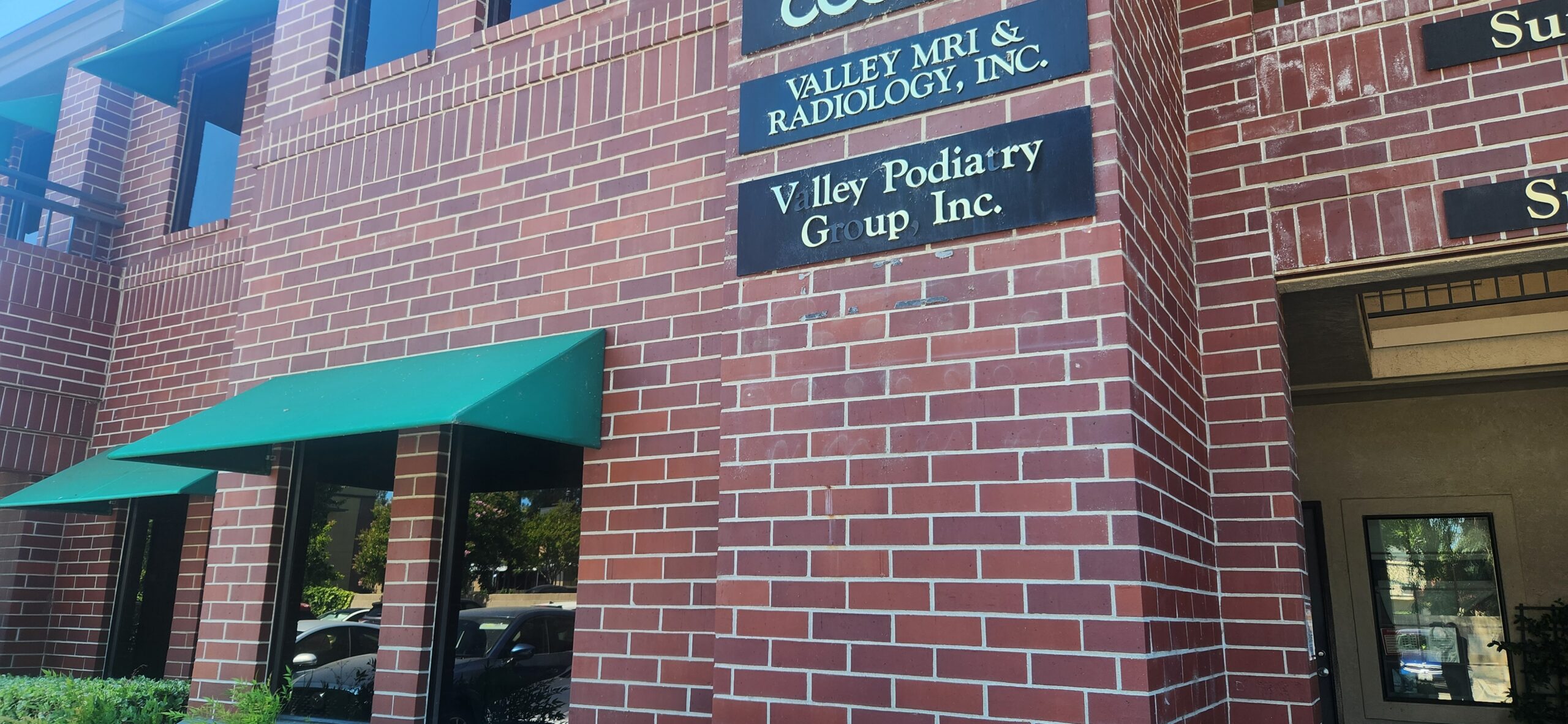 Stockton Clinic Exterior Signage