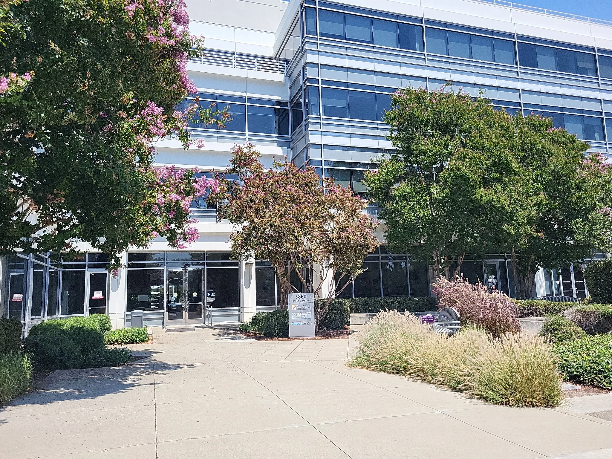Pleasanton Clinic Exterior