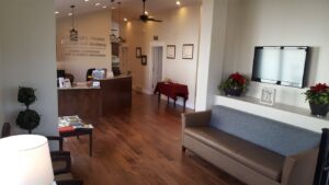 Advanced Foot & Ankle Center Fairpark Downtown Clinic - Lobby with warm colors and wood floors