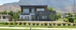 Advanced Foot and Ankle Clinic Highland Office, mixed siding modern building.