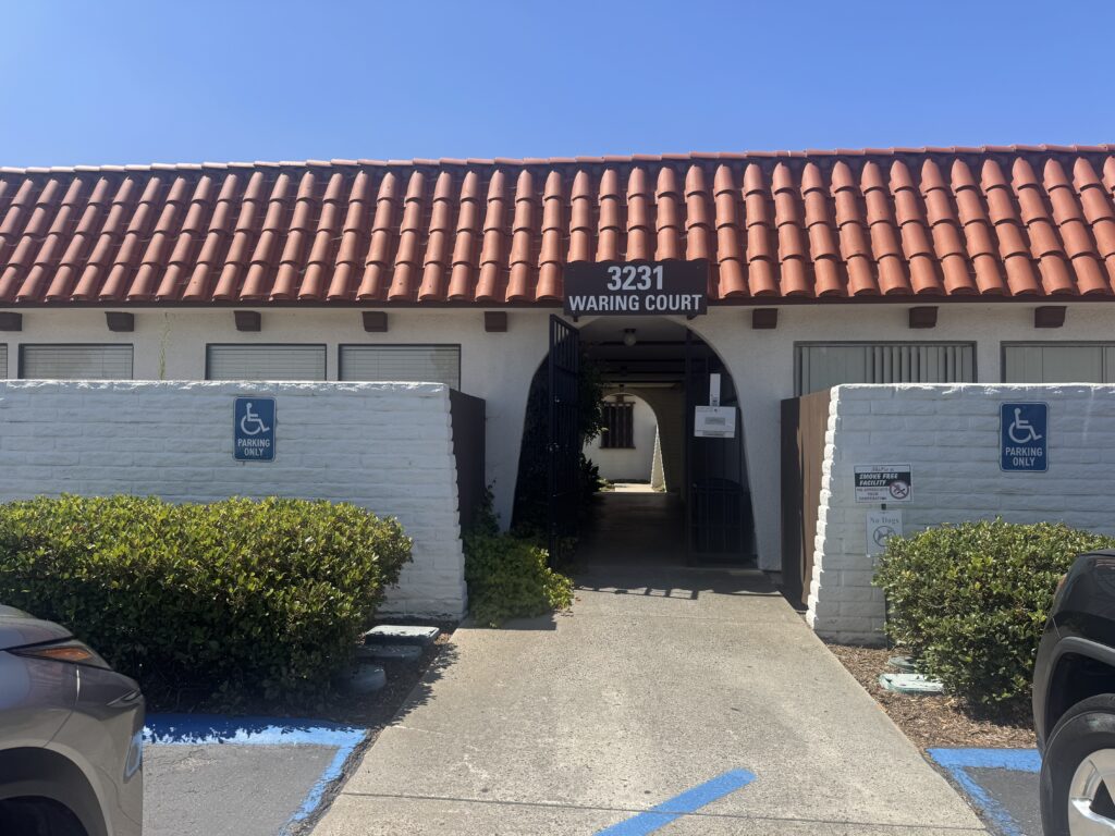 Oceanside Clinic Entrance to building