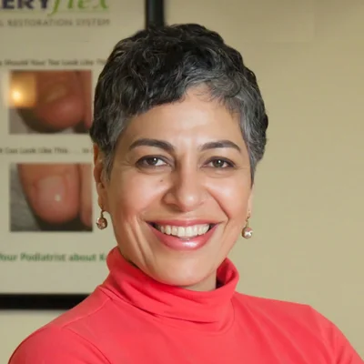 Pardis Kelly, DPM