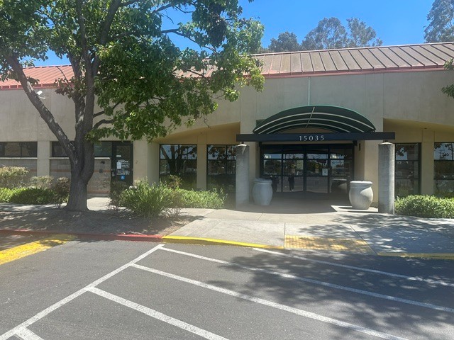 San Leandro Clinic Exterior Front