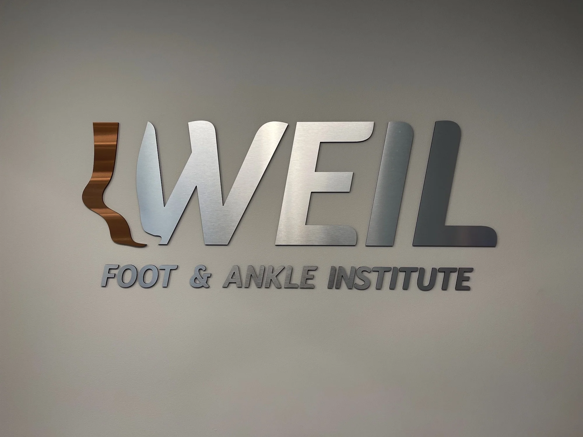 Weil Foot & Ankle Institute - Lincoln Park Signage