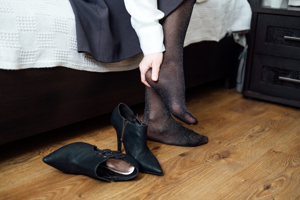 Plantar Fasciitis / Heel Pain - High Heels Damage to Feet. High Heels and Body Aches, Relieve Pain from Wearing High Heels